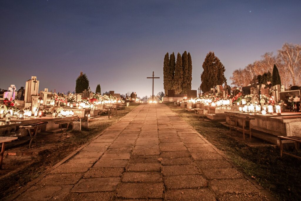 Jak przygotować się do Dnia Wszystkich Świętych