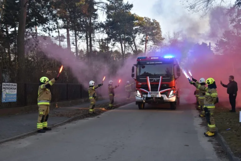 NOWY WÓZ STRAŻACKI W GMINIE PORAJ