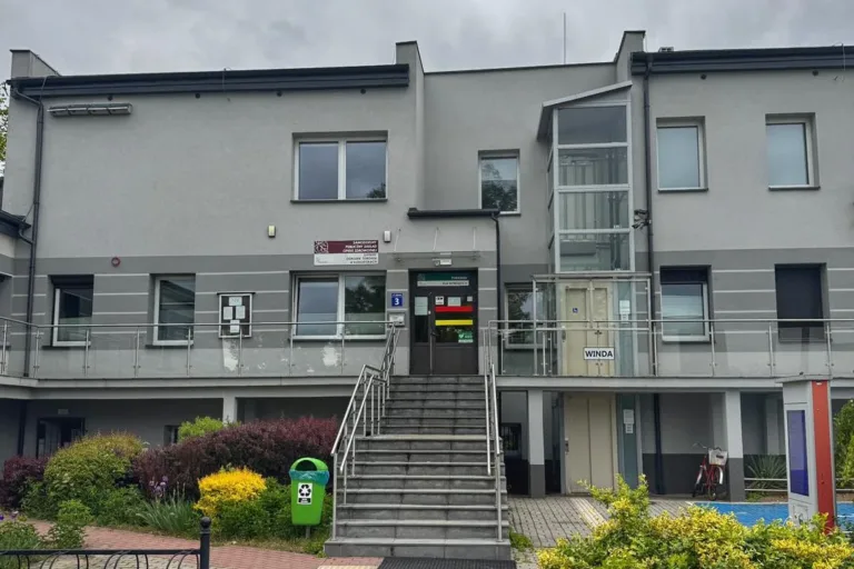 Gminny Ośrodek Zdrowia w Konopiskach z nowym sprzętem i wyposażeniem