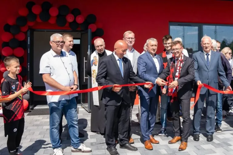 OFICJALNE OTWARCIE STADIONU I KLUBOWEGO OBIEKTU GKS UNIA RĘDZINY