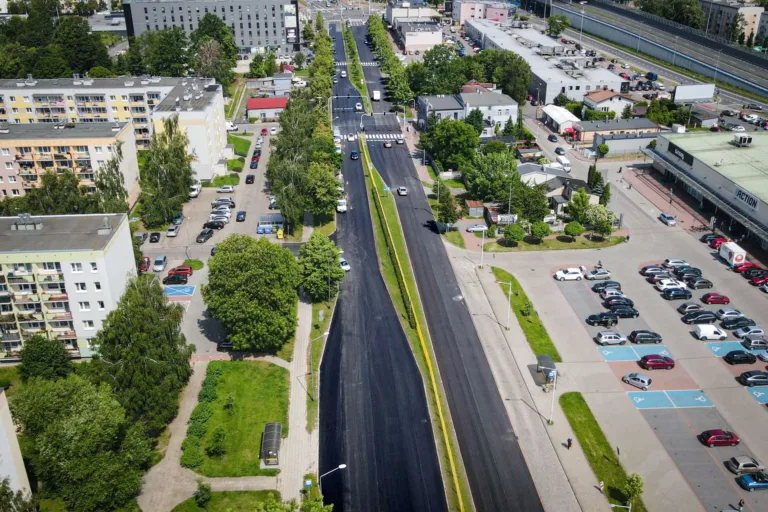UTRUDNIENIA NA DEKABRYSTÓW – REMONT NA POGRANICZU PÓŁNOCY I TYSIĄCLECIA