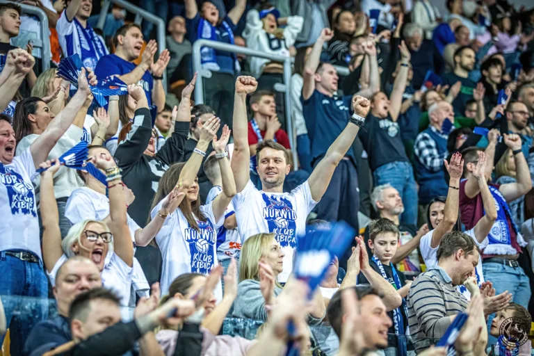 NORWID ZADEBIUTUJE W EUROPIE.