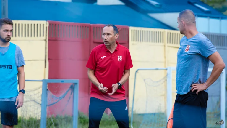NOWY TRENER KS STRADOM, SPARINGI, CZYLI PIŁKARSKIE EMOCJE WRACAJĄ