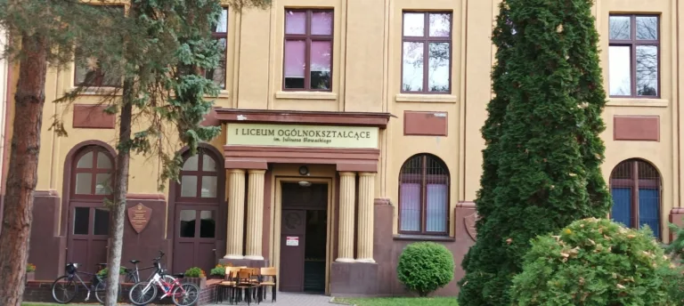 CZĘSTOCHOWSKIE SZKOŁY GOTOWE NA NOWYCH UCZNIÓW – REKRUTACJA W PEŁNI