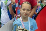 BRĄZOWY MEDAL DLA UKS TYTAN OSTROWY! TOSIA GRABOWSKA Z HISTORYCZNYM SUKCESEM NA MISTRZOSTWACH POLSKI