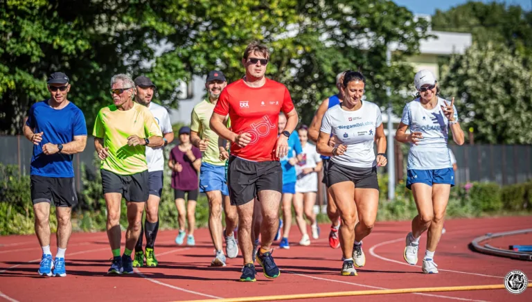 LATO NA STADIONIE – RUSZA AKCJA „BIEGAJ W WAKACJE”