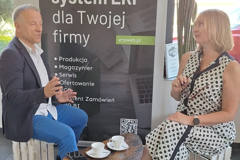 PANEL NA SKRZYNKACH - (wywiad)