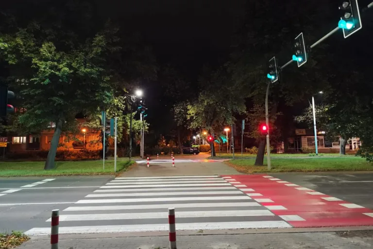 NOWE DOŚWIETLENIA POPRAWIĄ BEZPIECZEŃSTWO PIESZYCH