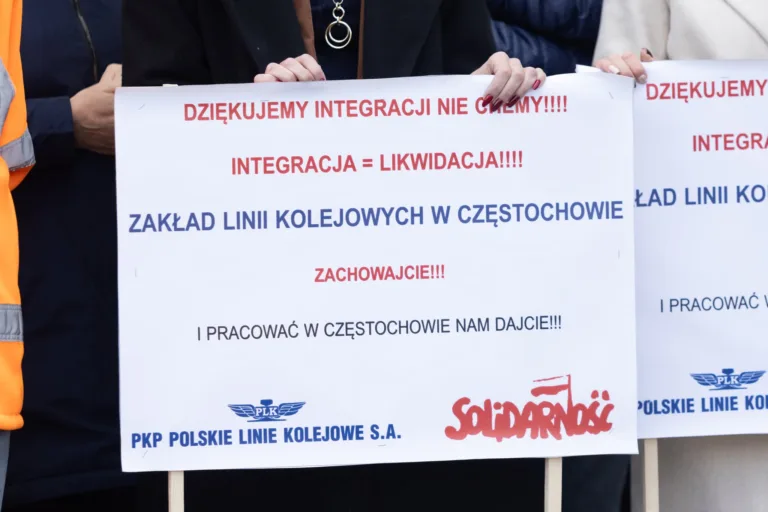 CZĘSTOCHOWA BRONI SWOJEGO ZAKŁADU LINII KOLEJOWYCH