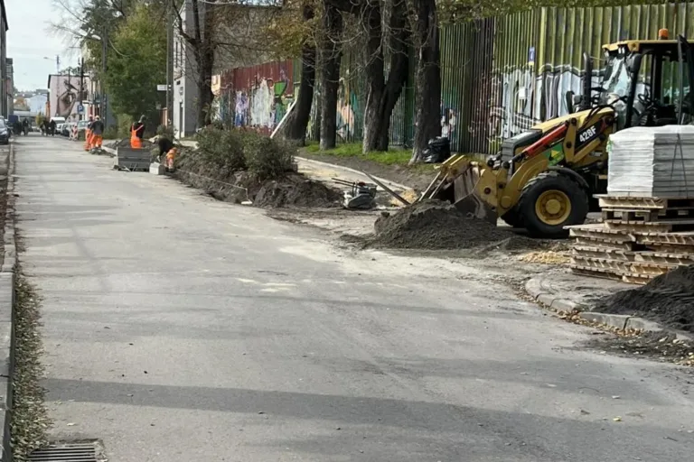 REMONTY NA ALEI NIEPODLEGŁOŚCI, DEKABRYSTÓW I MIELCZARSKIEGO