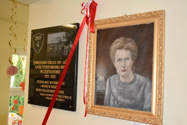 WIEK TRADYCJI I MARZEŃ – JUBILEUSZ SZKOŁY PODSTAWOWEJ NR 51 W CZĘSTOCHOWIE