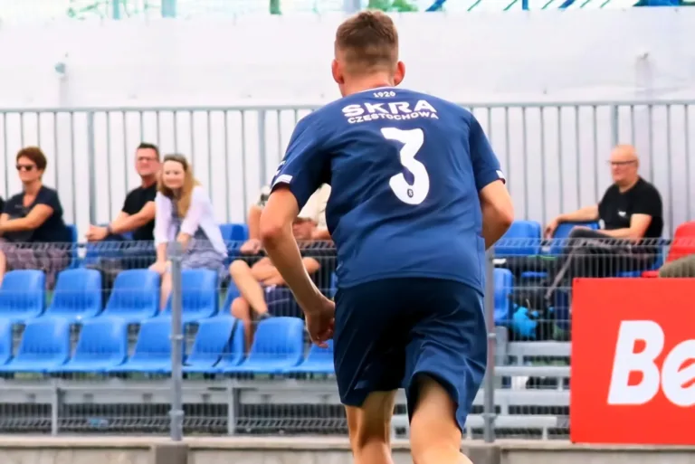 ZWYCIĘSKI MARSZ SKRY!