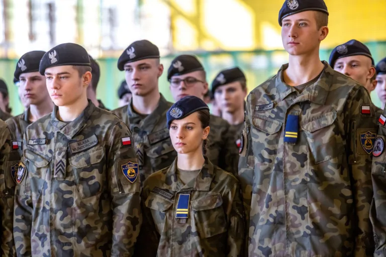 DRONY, MUNDUR I NOWE MOŻLIWOŚCI. „ŻEROMSKI” ŁĄCZY SIŁY Z MASKPOLEM