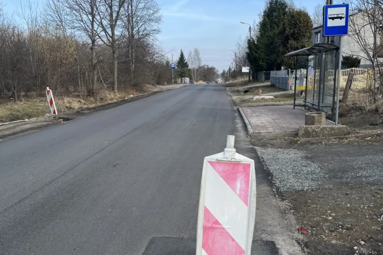 OD 16 MARCA ZMIANY W KURSOWANIU AUTOBUSÓW. REMONT UL. BUSOLOWEJ I OBJAZDY TRZECH LINII