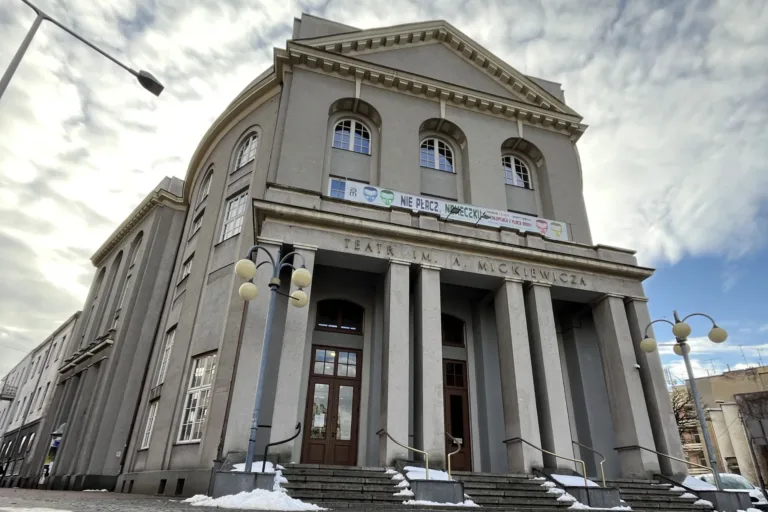 CZĘSTOCHOWSKA SCENA W WALCE O ZŁOTE MASKI