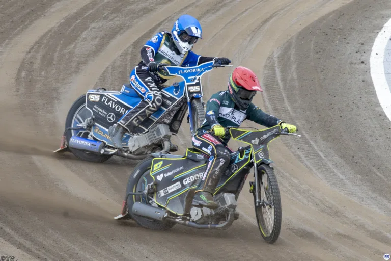 CIĘŻKA PRZEPRAWA LWÓW NA POCZĄTEK SEZONU