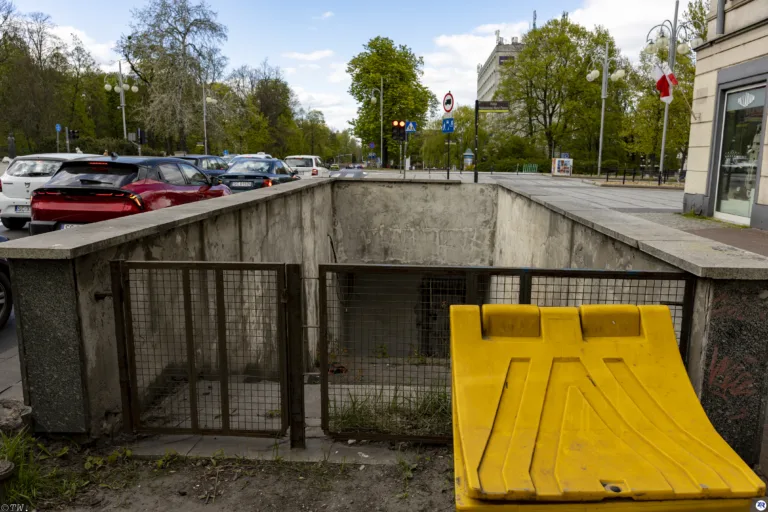 TUNEL, KTÓRY ODSZEDŁ W ZAPOMNIENIE