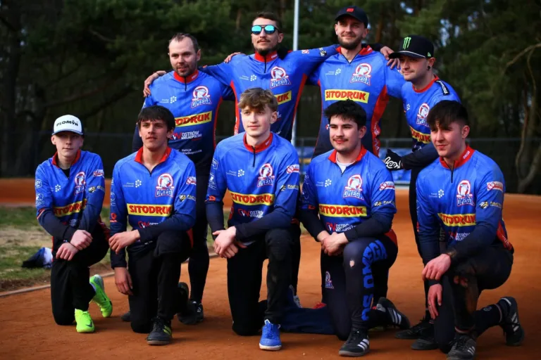 MOCNE OTWARCIE SEZONU – NATOŃSKI DOŁOŻYŁ CEGIEŁKĘ