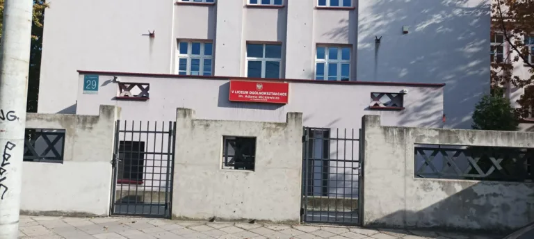 REKRUTACJA DO SZKÓŁ ŚREDNICH RUSZA W MAJU
