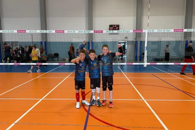 UKS VOLLEY KOŚCIELEC WŚRÓD OŚMIU NAJLEPSZYCH DRUŻYN WOJEWÓDZTWA