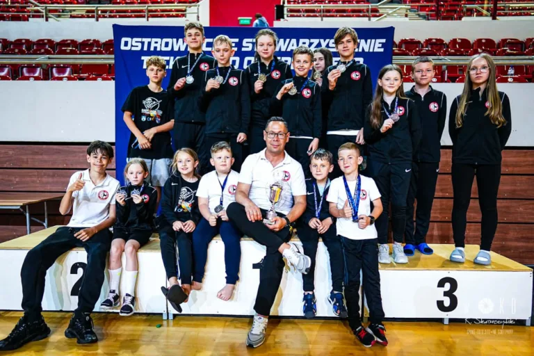 KANTOR CZĘSTOCHOWA ZDOMINOWAŁ BABA JAGA CUP W OSTROWCU ŚWIĘTOKRZYSKIM