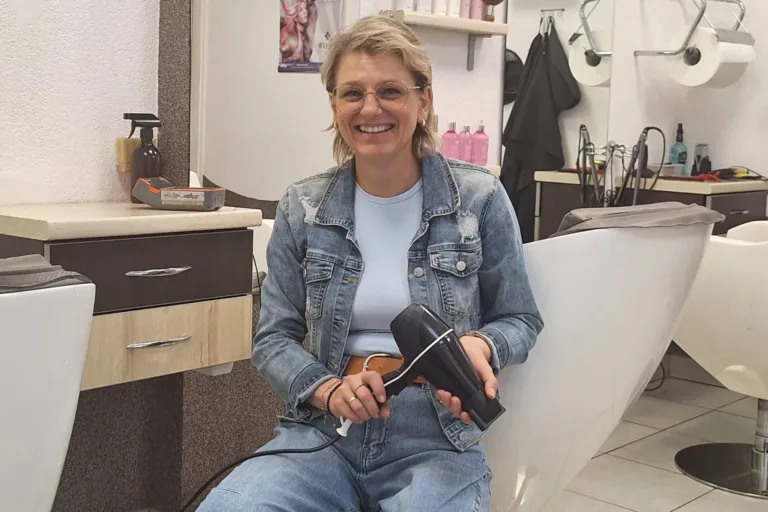 Życie z nożyczkami w rękach